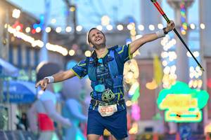 BIB: 5333
                            <button type="button" onclick="openModal(24884008)" class="btn btn-primary btn-sm float-right btn-popup" data-toggle="modal" data-target=".modal-high-quality">
                        <i class="fas fa-shopping-cart"></i> Add to Cart
                    </button>
                                            <button type="button" onclick="isThisMe(24884008, true)" class="btn btn-success btn-sm float-right btn-popup btn-isme hidden" data-toggle="tooltip" data-placement="bottom" title="นี่คือรูปของคุณใช่ไหม คลิกที่นี่เพื่อเอาเข้าอัลบั้ม">
                        <i class="fas fa-plus"></i> Add to album
                    </button>
                    <button type="button" onclick="isThisMe(24884008, false)" class="btn btn-warning btn-sm float-right btn-popup btn-isnotme hidden">
                        <i class="fas fa-ban"></i> Remove from album
                    </button>